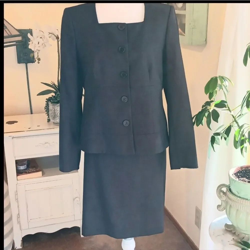 NWT Ann Klein Charcoal Two Piece Suit